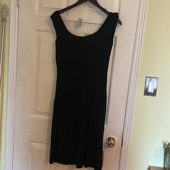 Black summer dress - Picture 3 of 3